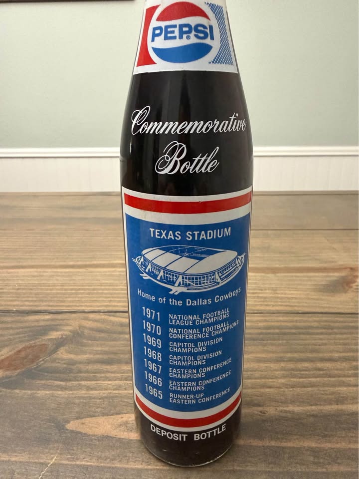 🏈🥤 Vintage 1971 Dallas Cowboys Super Bowl VI Pepsi Commemorative Bottle – Texas Stadium – 50+ Year