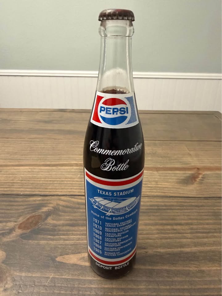 🏈🥤 Vintage 1971 Dallas Cowboys Super Bowl VI Pepsi Commemorative Bottle – Texas Stadium – 50+ Year