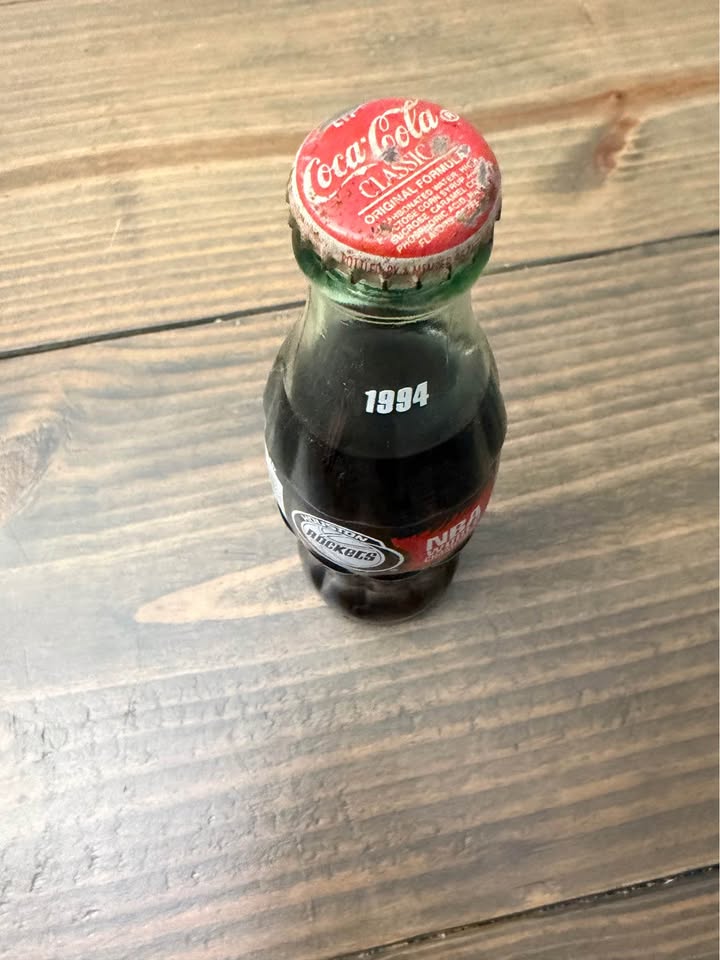 🏀 Houston Rockets 1994 NBA World Champions Coca-Cola Bottle – FULL & SEALED – Vintage Glass