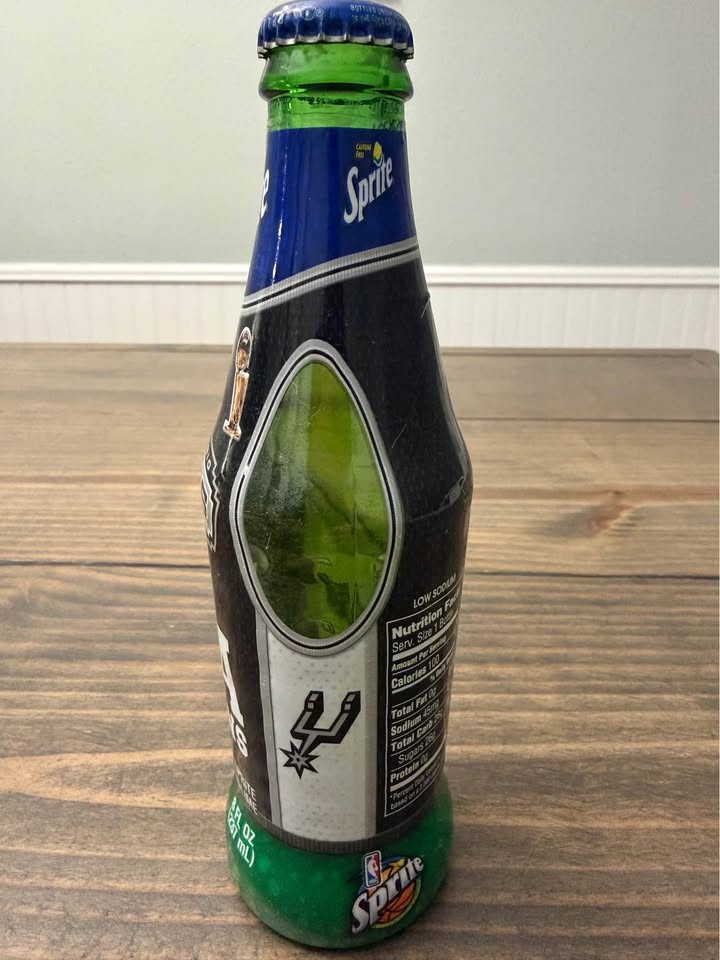 🏀 San Antonio Spurs 2003 NBA Champions Sprite Bottle – Vintage Commemorative (FULL & SEALED)