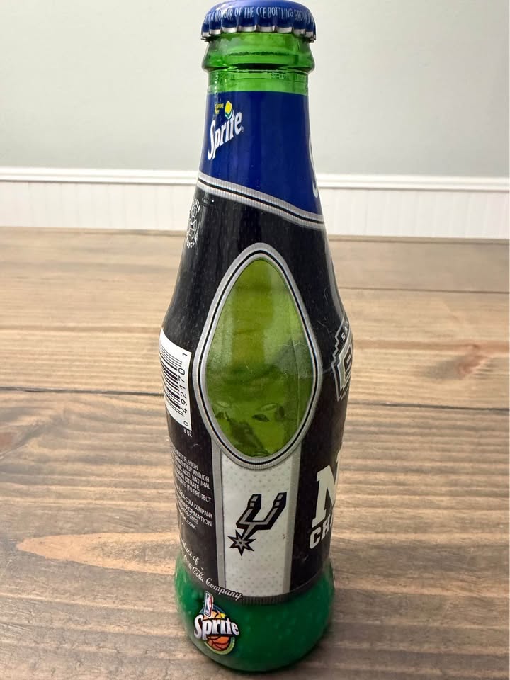 🏀 San Antonio Spurs 2003 NBA Champions Sprite Bottle – Vintage Commemorative (FULL & SEALED)