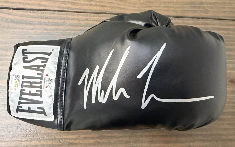 🥊 Mike Tyson Signed Everlast Boxing Glove – JSA Witnessed + Fiterman Sports – Iconic Autograph!
