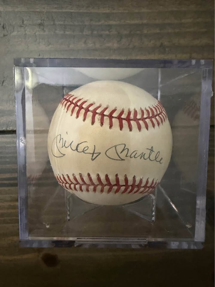 🔥 LEGENDARY MICKEY MANTLE AUTOGRAPHED BASEBALL – JSA CERTIFIED! 🔥