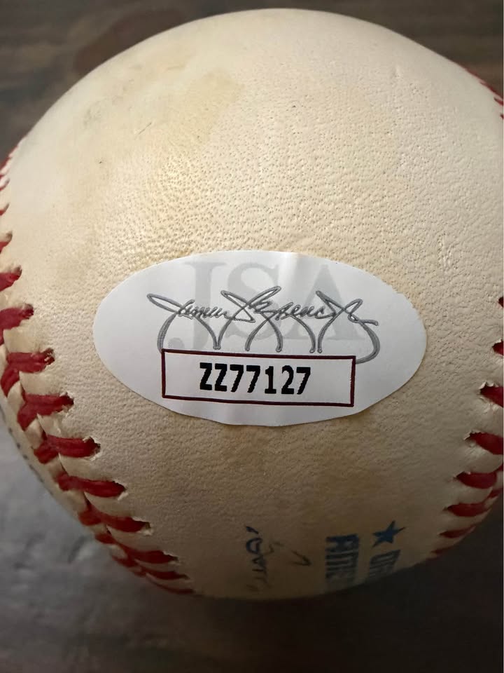 🔥 LEGENDARY MICKEY MANTLE AUTOGRAPHED BASEBALL – JSA CERTIFIED! 🔥