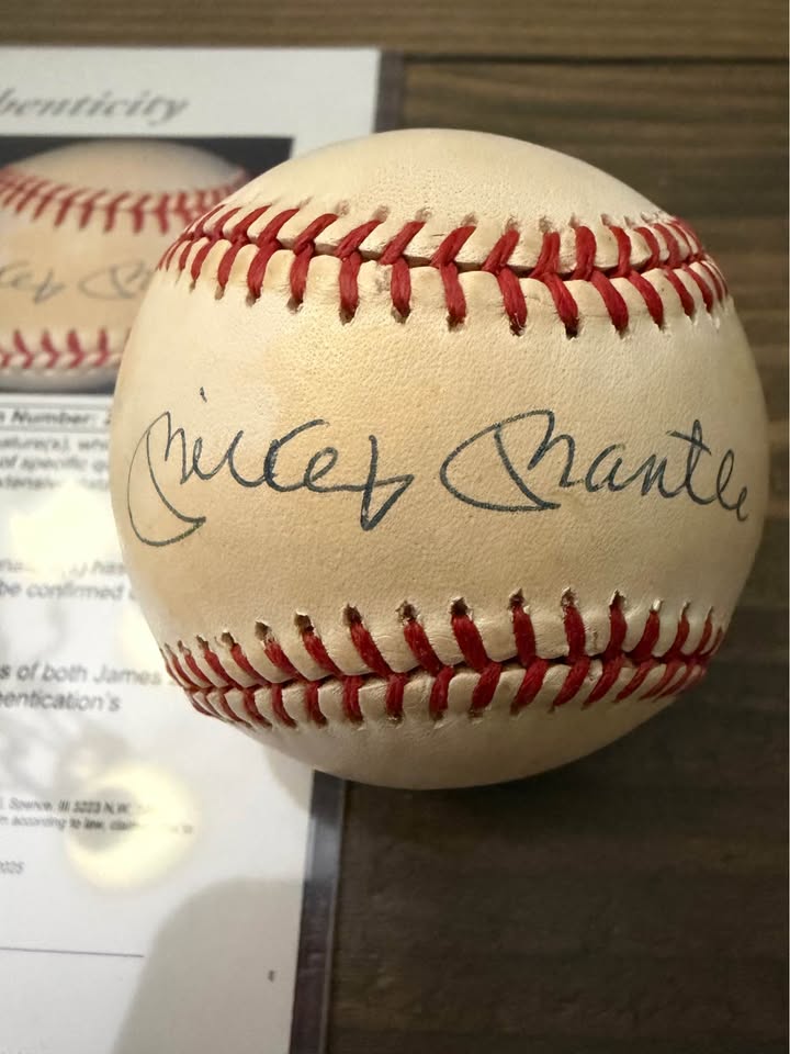 🔥 LEGENDARY MICKEY MANTLE AUTOGRAPHED BASEBALL – JSA CERTIFIED! 🔥