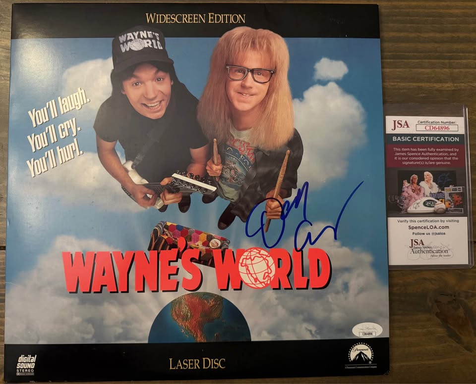 🎸📼 WAYNE’S WORLD LaserDisc (Widescreen) – SIGNED by Dana Carvey (Garth) | JSA AUTHENTICATED 🎬🤘