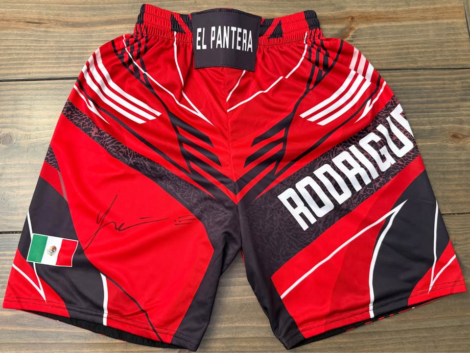 Yair Rodriguez Signed Fight Shorts – Beckett Witnessed (El Pantera)