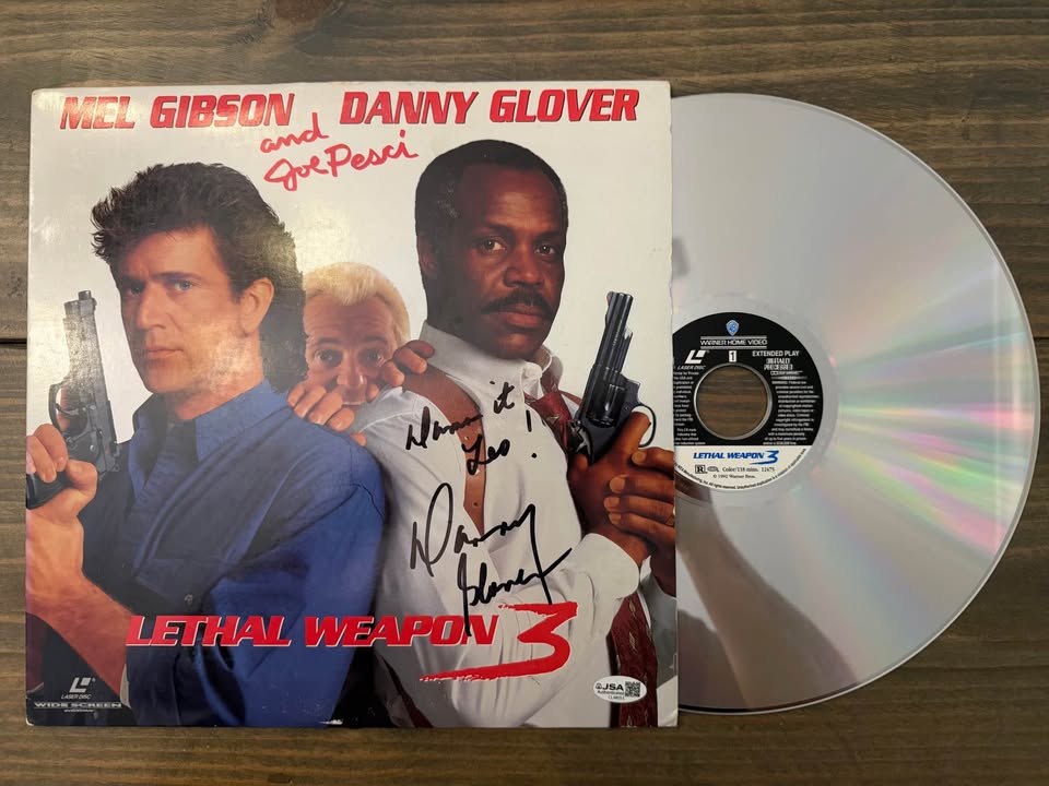 🎬 Danny Glover Signed Lethal Weapon 3 LaserDisc Album Cover – JSA Certified 🎬