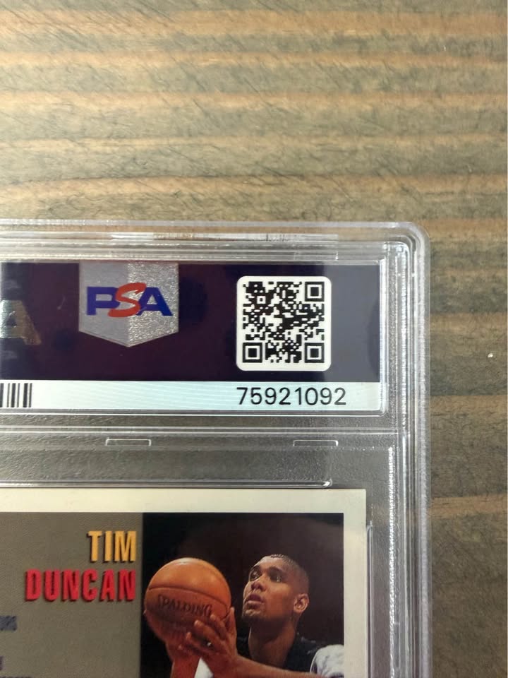 🏀 Tim Duncan Rookie Gem 💎 1997 Topps #115 PSA 10 – Spurs Legend