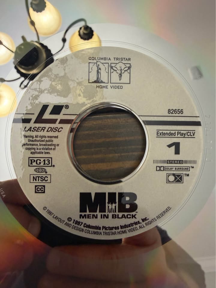 👽🎬 PSA AUTHENTIC Will Smith Signed Men in Black LaserDisc Album – Rare Vintage Movie Collectible!