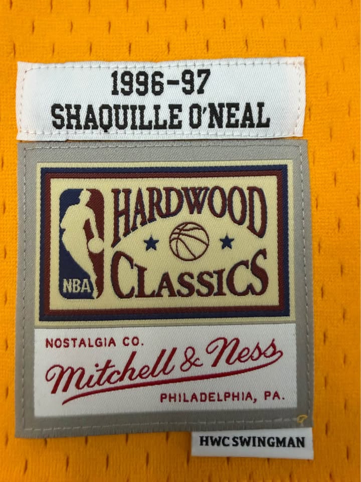 🏀 Shaquille O’Neal Signed Lakers Mitchell & Ness Jersey – Beckett Witnessed