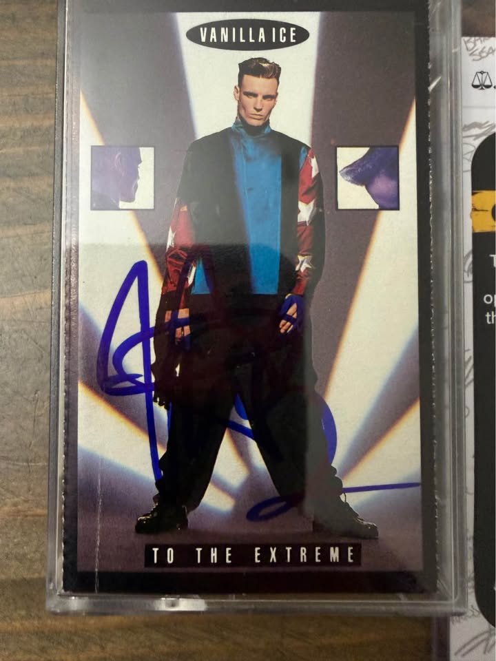 🎤 Vanilla Ice Signed “To The Extreme” Album Insert + Cassette – JSA Authenticated