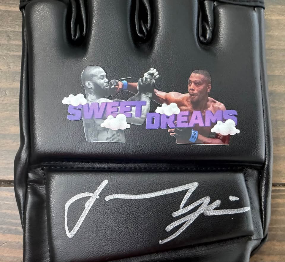 🥊 Jamahal Hill Signed MMA Glove – Beckett Authenticated (Sweet Dreams Design!)