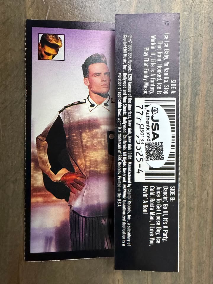 🎤 Vanilla Ice Signed “To The Extreme” Album Insert + Cassette – JSA Authenticated