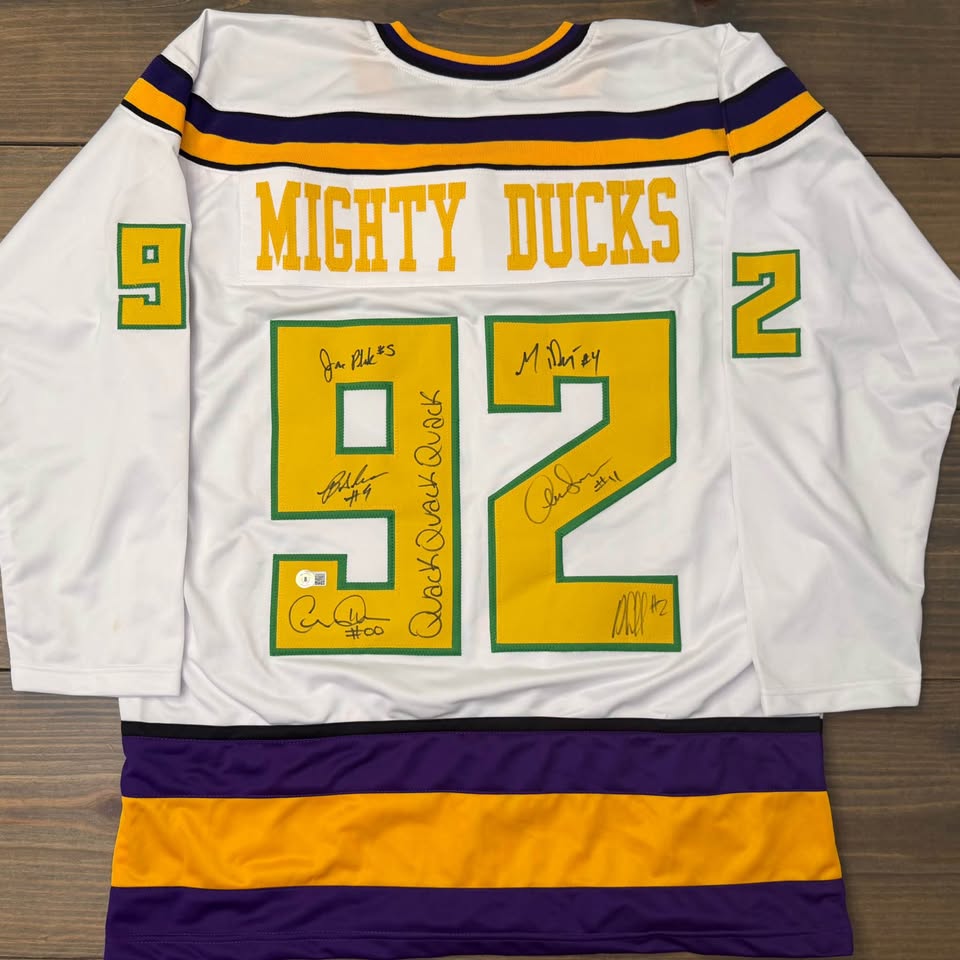 🦆🔥 Mighty Ducks Cast Multi-Signed Jersey (Beckett) 🔥🦆