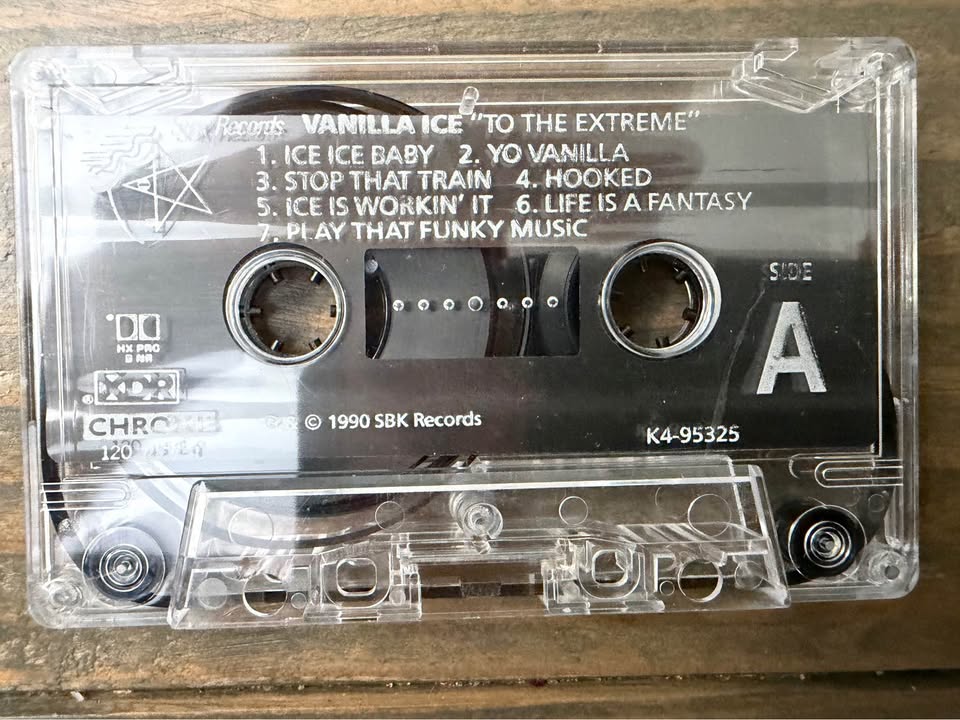 🎤 Vanilla Ice Signed “To The Extreme” Album Insert + Cassette – JSA Authenticated