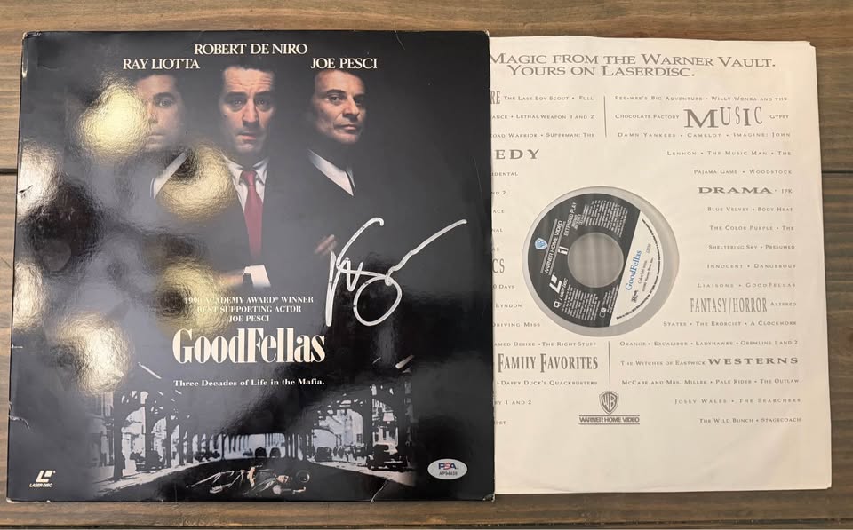 🎬 Martin Scorsese Signed “GoodFellas” LaserDisc Cover (PSA Authentic)
