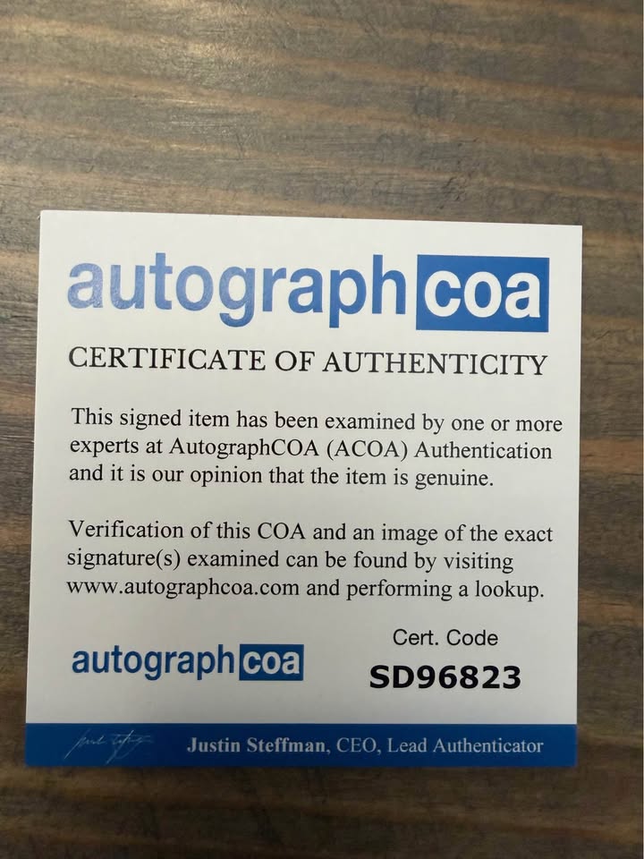 🐒 Jane Goodall Signed 8x10 Photo – AutographCOA Certified (SD96823)