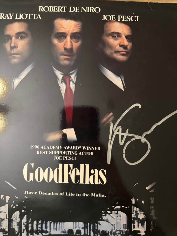 🎬 Martin Scorsese Signed “GoodFellas” LaserDisc Cover (PSA Authentic)