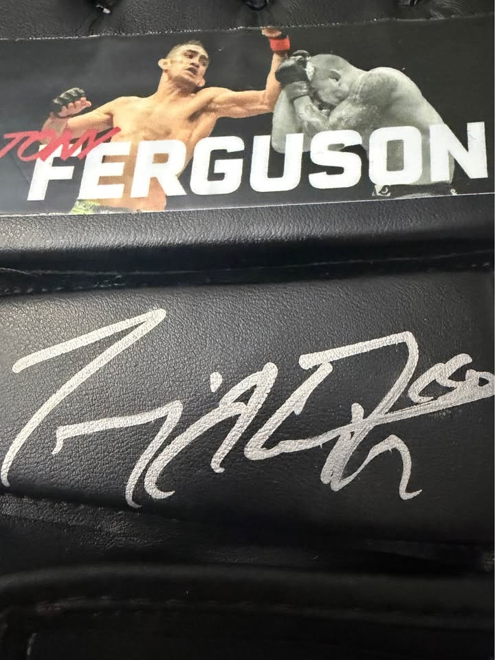 Tony Ferguson Signed MMA Glove (Beckett Authenticated)