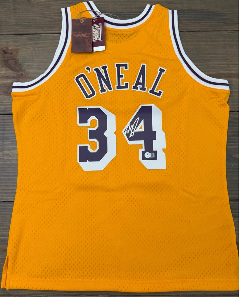 🏀 Shaquille O’Neal Signed Lakers Mitchell & Ness Jersey – Beckett Witnessed