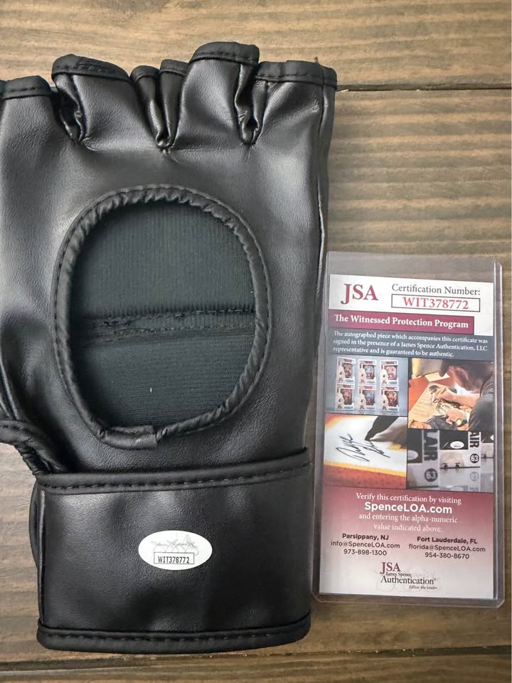🥊🔥 Jiri Prochazka Signed UFC MMA Glove (JSA Witnessed) Czech Flag!