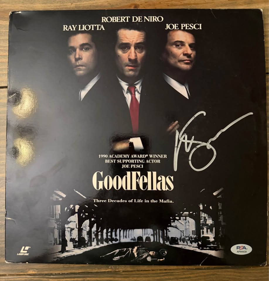 🎬 Martin Scorsese Signed “GoodFellas” LaserDisc Cover (PSA Authentic)