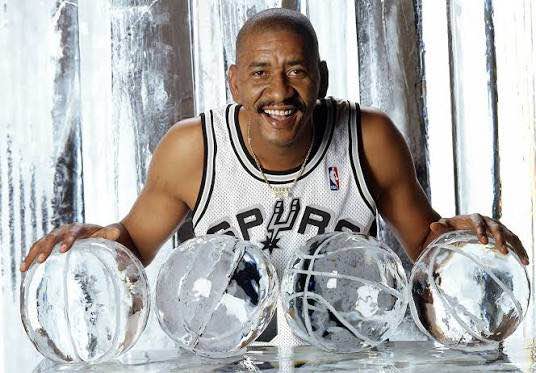 🏀🔥 George Gervin “Iceman” Signed Jersey (JSA Witnessed) Spurs Legend!