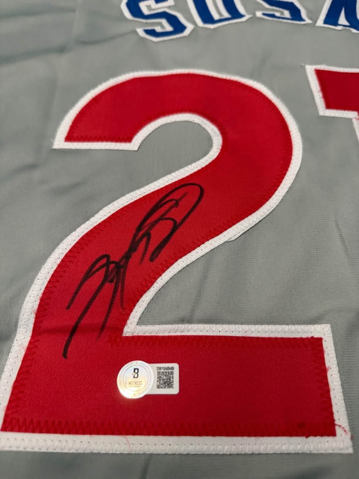 ⚾ Sammy Sosa “Slammin’ Sammy” Signed Gray Jersey – Beckett Witnessed