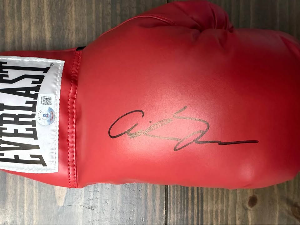 🥊 Antonio Tarver Signed Red Everlast Boxing Glove – Beckett Witnessed 🥊