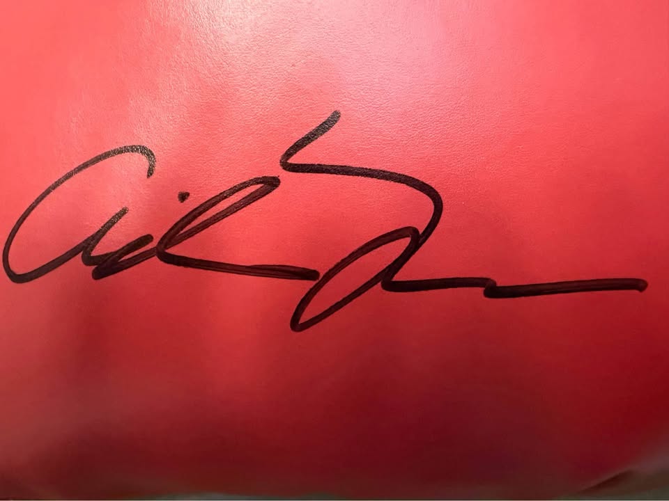 🥊 Antonio Tarver Signed Red Everlast Boxing Glove – Beckett Witnessed 🥊
