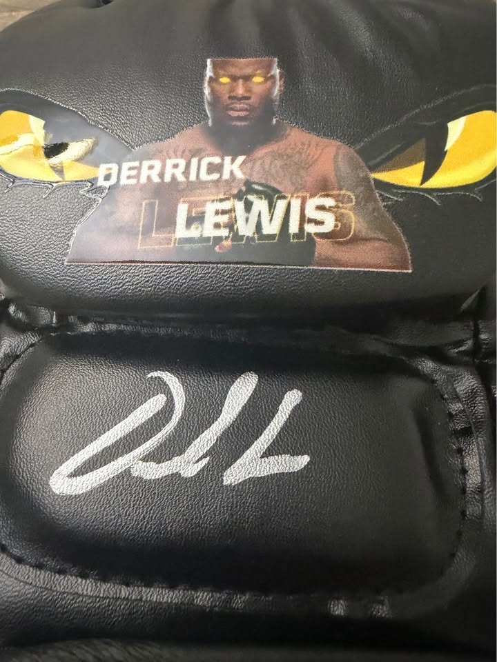 🥊 Derrick Lewis Signed MMA Glove (Beckett BU27498) – Autographed UFC Collectible