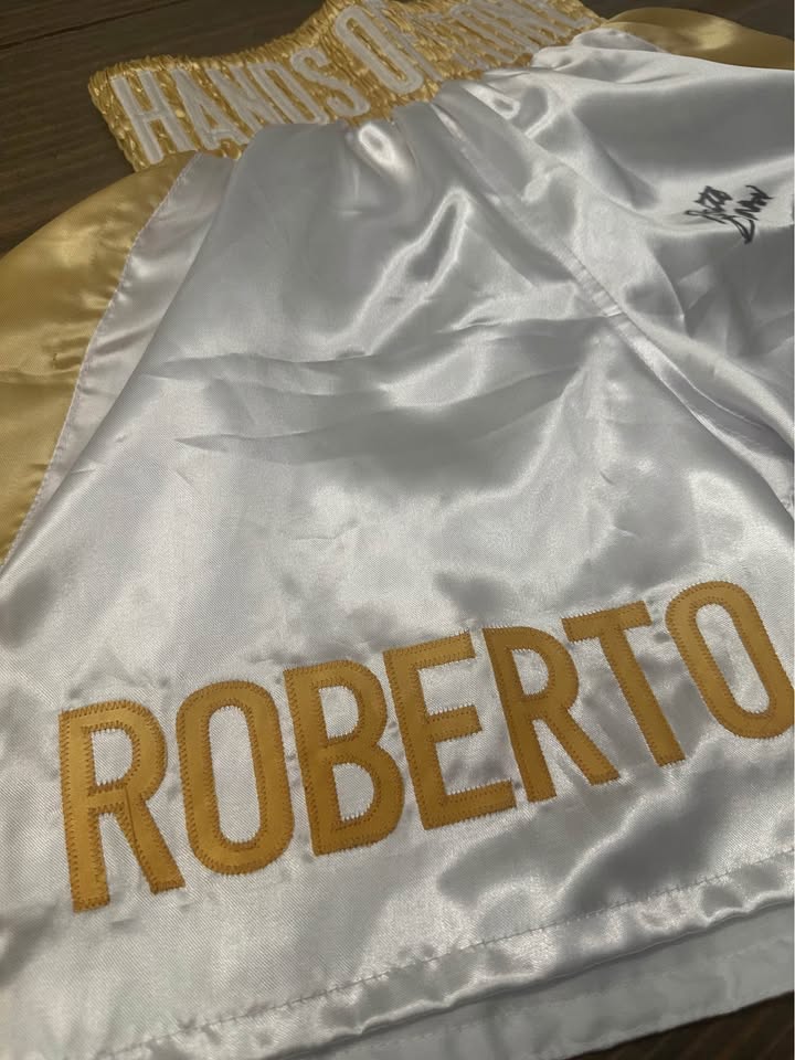 🥊 Roberto Durán Hand-Signed Boxing Trunks (Beckett Authenticated)