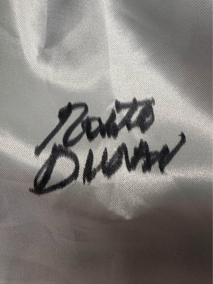 🥊 Roberto Durán Hand-Signed Boxing Trunks (Beckett Authenticated)