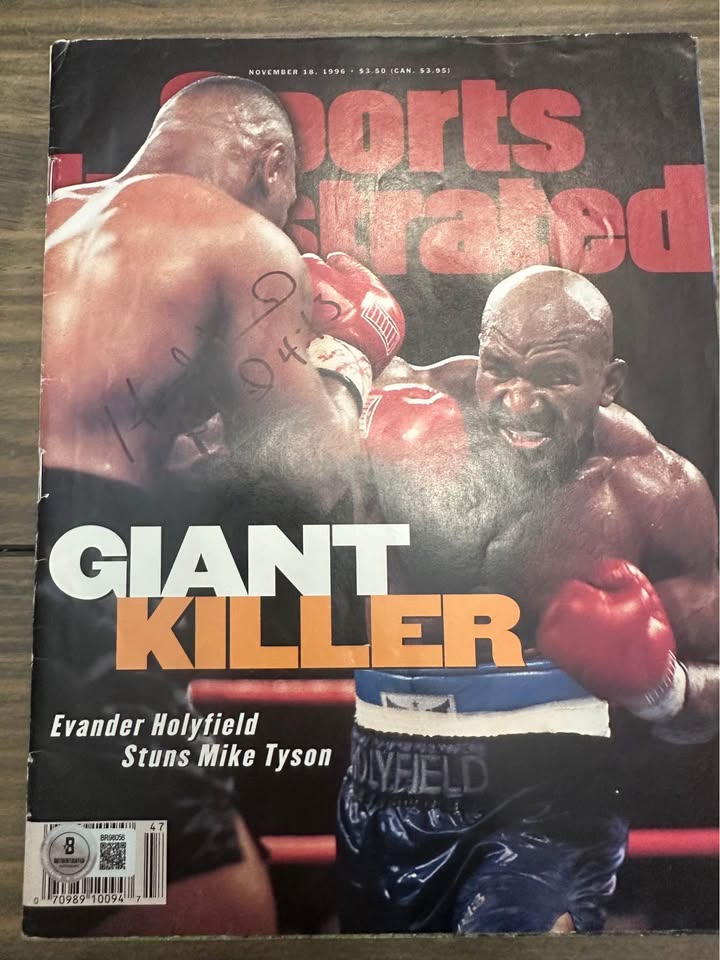 🥊 Evander Holyfield Signed Sports Illustrated Magazine