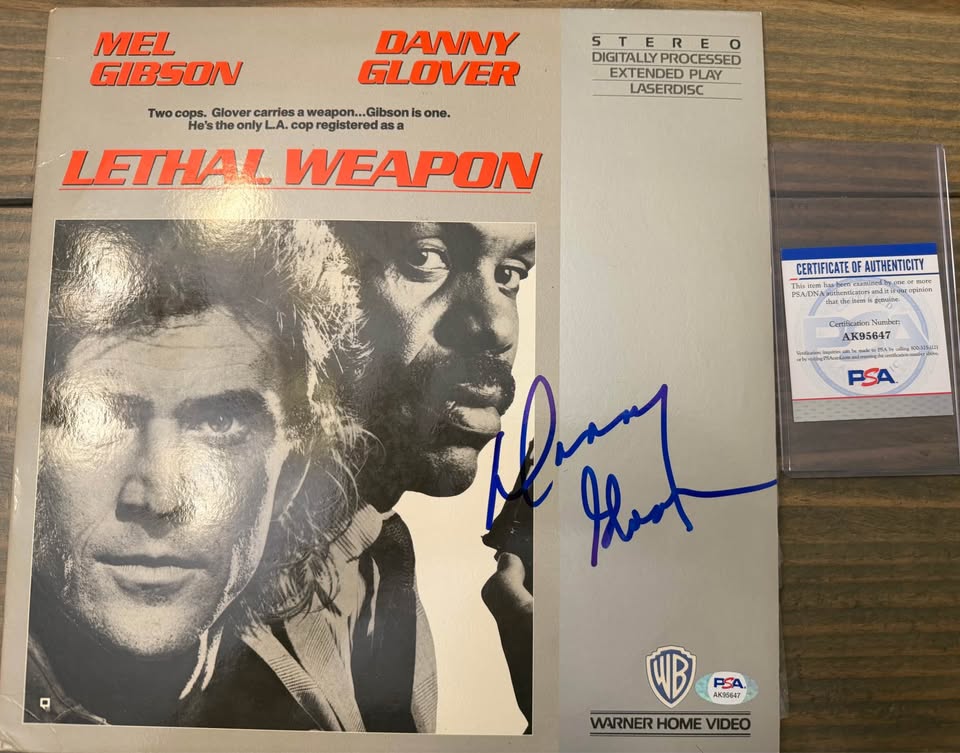 🎬 Danny Glover Signed Lethal Weapon LaserDisc – PSA Authenticated (Retro)