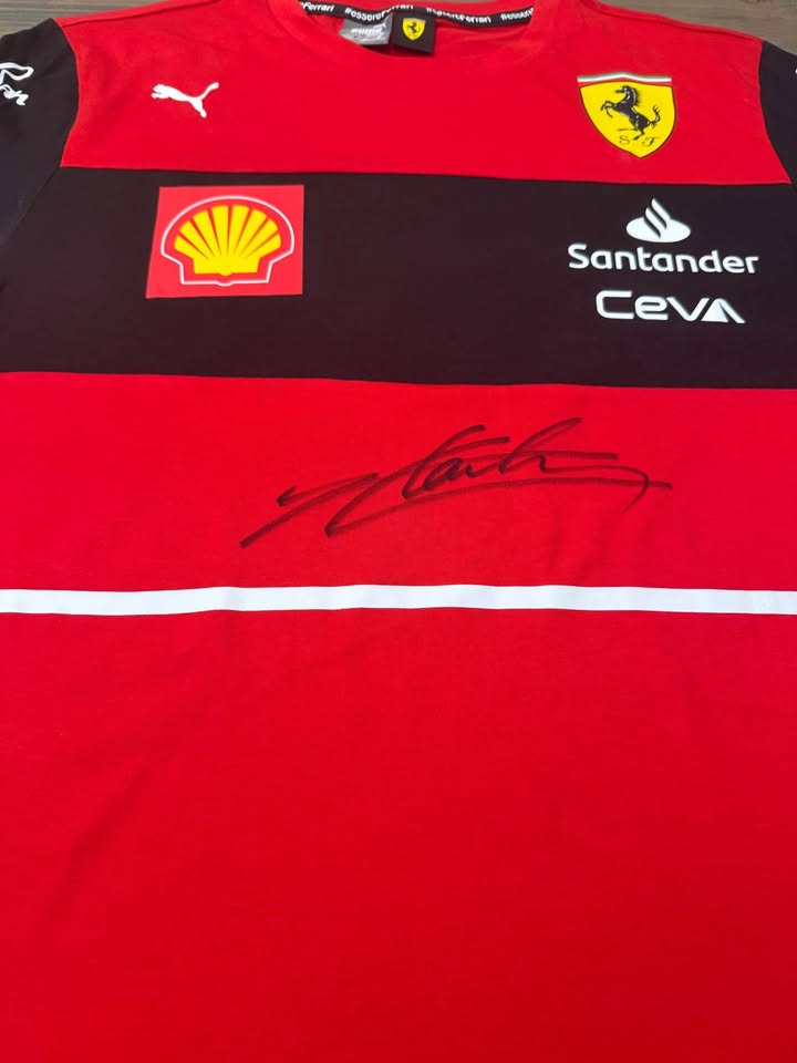 🏎️ Charles Leclerc Signed Scuderia Ferrari Team Shirt – Beckett Witnessed