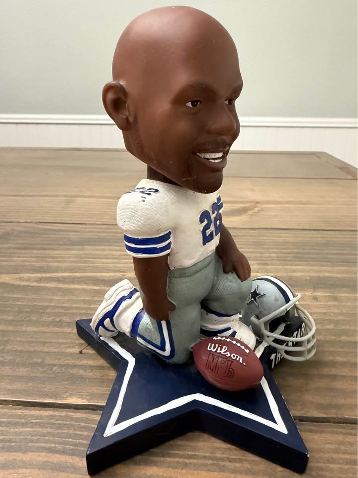 🏈 Emmitt Smith 2002 “Defend the Star” Limited Edition Bobblehead #6715/16727 Dallas Cowboys $50