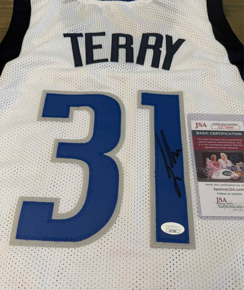🏀🔥 Jason Terry Signed Dallas Mavericks Jersey #31 (JSA Certified) 🔥🏀