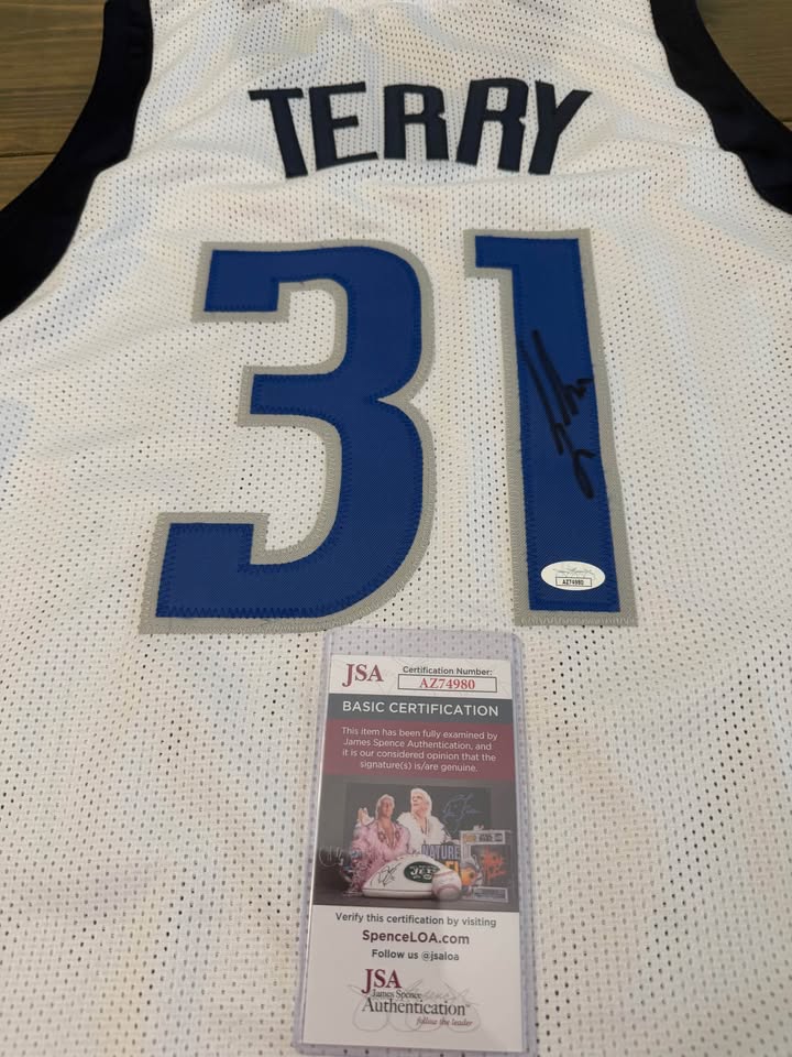 🏀🔥 Jason Terry Signed Dallas Mavericks Jersey #31 (JSA Certified) 🔥🏀