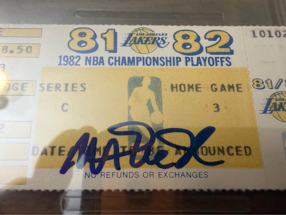🔥🏀 MAGIC JOHNSON Signed 1982 NBA Finals Ticket – PSA/DNA GEM MINT 10 AUTO 🏀🔥