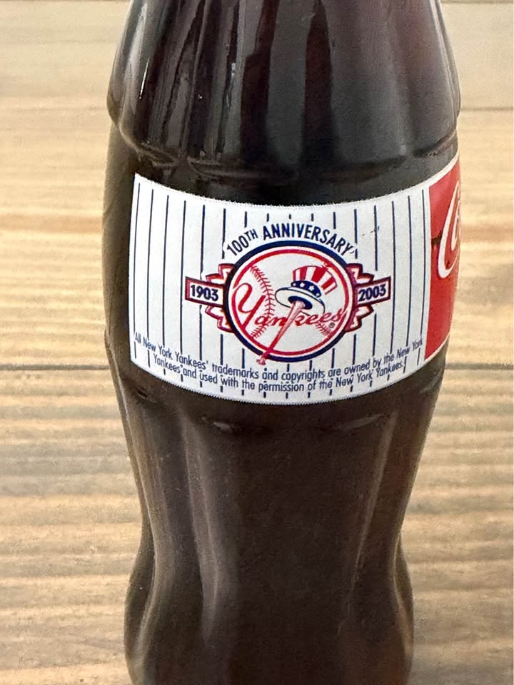 ⚾🥤 Coca-Cola New York Yankees 100th Anniversary Commemorative Bottle (1903–2003) – Sealed 🥤⚾