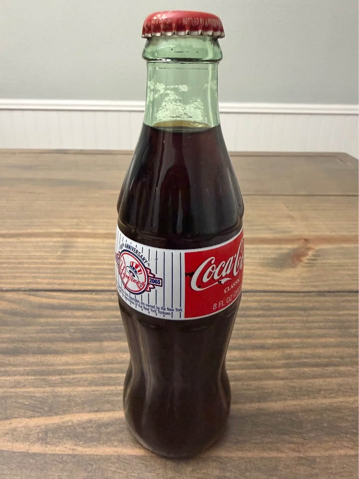 ⚾🥤 Coca-Cola New York Yankees 100th Anniversary Commemorative Bottle (1903–2003) – Sealed 🥤⚾