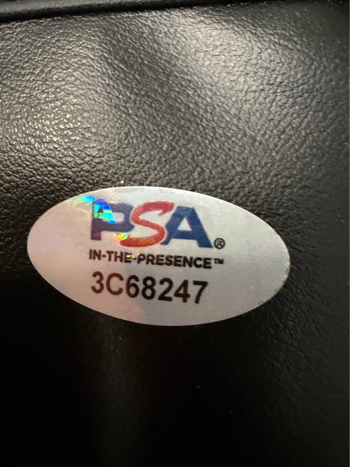 🥋 PSA Authentic Raul Rosas Jr. Signed MMA Glove – PSA/DNA Certified