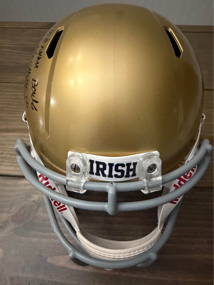 🏈 Rudy Ruettiger Dual-Signed Notre Dame Full-Size Helmet – Beckett Witnessed – Quote + Play Diagram