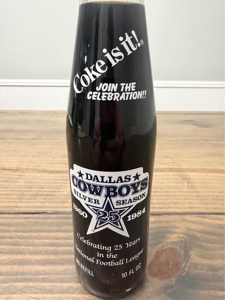 🏈 Vintage Dallas Cowboys Silver Season 25th Anniversary Coca-Cola Bottle (1960–1984)