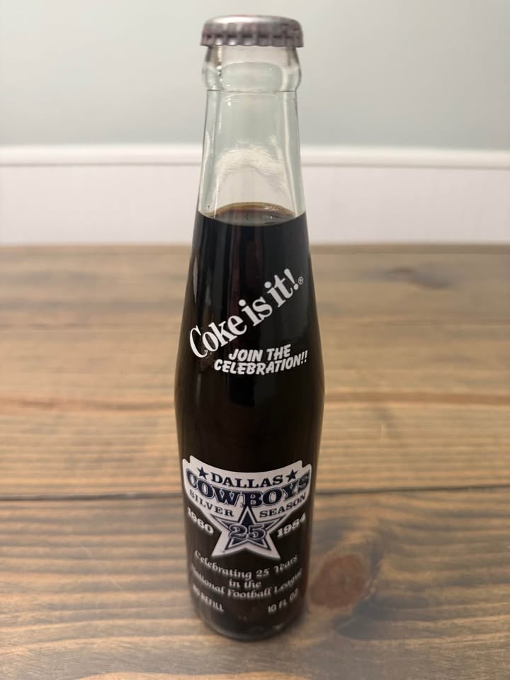 🏈 Vintage Dallas Cowboys Silver Season 25th Anniversary Coca-Cola Bottle (1960–1984)