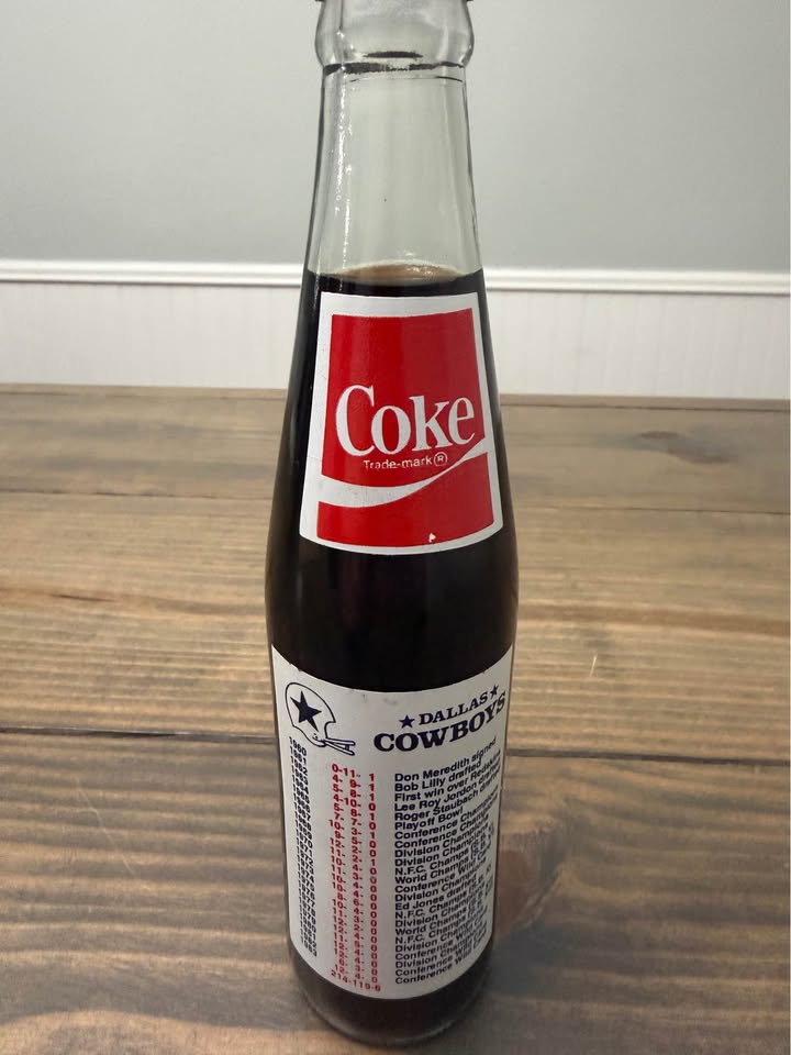 🏈 Vintage Dallas Cowboys Silver Season 25th Anniversary Coca-Cola Bottle (1960–1984)